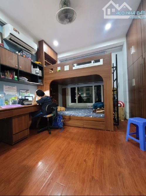 Nhỉnh hơn 5 Tỷ/57 M2/4 Tầng/4 Mt/ Tình Quang / Nhà Đẹp Dân Xây - 8