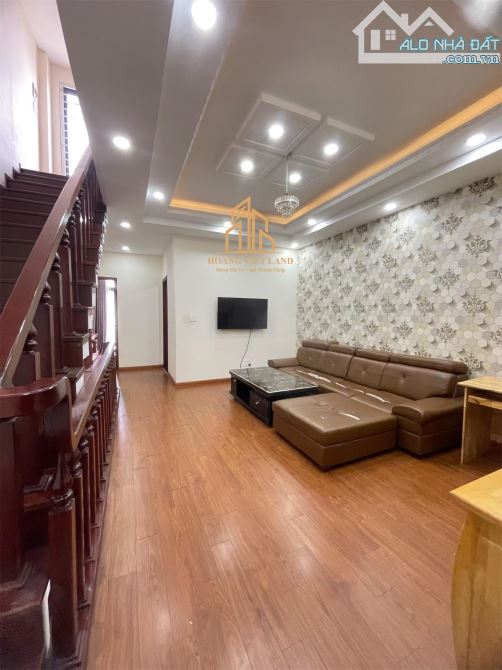 NHÀ ĐẸP 1 TRỆT 2 LẦU MẶT TIỀN VĂN CAO, DT: 5X17M, H: TÂY BẮC, GIÁ: 6,3 TỈ - 8
