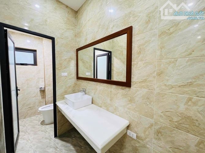 TOÀ VĂN PHÒNG CÙ CHÍNH LAN 100m2 - 9T THANH MÁY - MT 4.2m - 45 TỶ - Ô TÔ TRÁNH - NGÕ THÔNG - 8