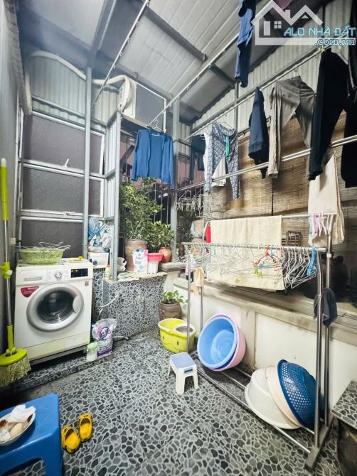 GẤP ! Bán nhà ngõ 125 Trương Định, 35m2 , mặt tiền hơn 5m, ngõ kinh doanh, chỉ 80m ra phố - 9