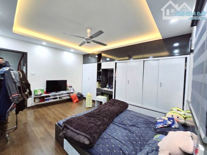 BÁN NHÀ MINH KHAI - BẮC TỪ LIÊM - 5 TẦNG - 6.1 TỶ - FULL NỘI THẤT - 9