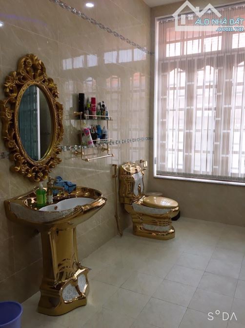 Bán Biệt Thự siêu đẹp, Mặt Tiền Đông Hưng Thuận 17, 235m2 ,4 Tầng ngang 12m , Đường 10m T, - 9