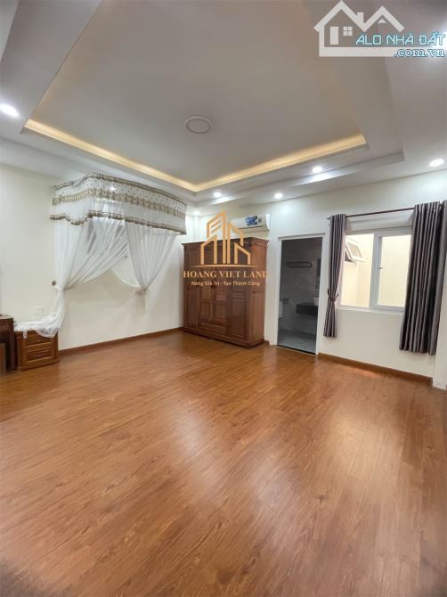 NHÀ ĐẸP 1 TRỆT 2 LẦU MẶT TIỀN VĂN CAO, DT: 5X17M, H: TÂY BẮC, GIÁ: 6,3 TỈ - 9