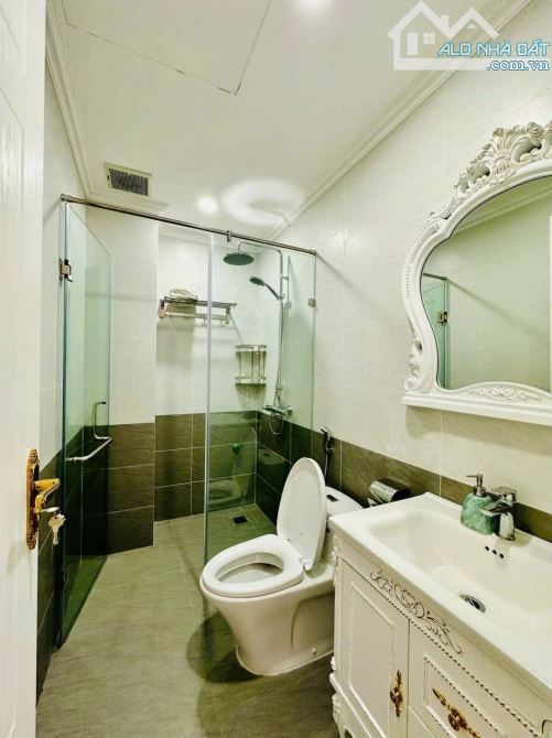 Bán nhà Bạch Mai 49m2, 6T thang máy, MT 4.4m lô góc, oto tránh, kinh doanh. Giá 23.8 tỷ