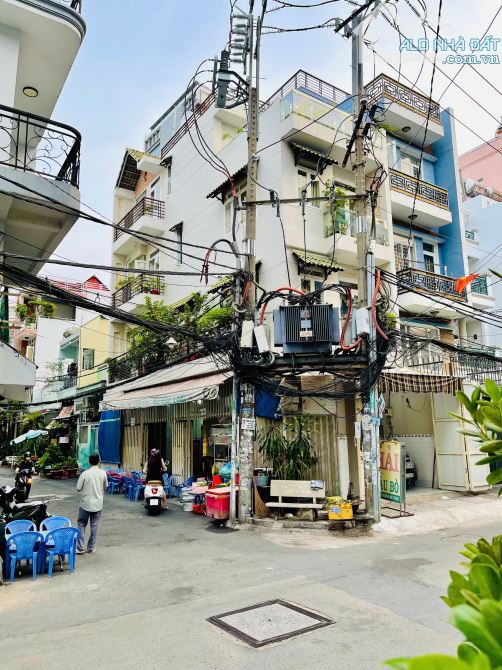 Cần Bán Nhà Vị Trí 2 Mặt Tiền Hẻm 109 Dương Bá Trạc , Phường 01 Quận 08 - 9