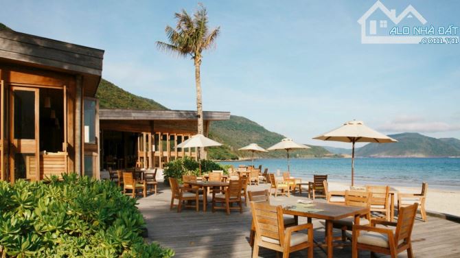 Sở hữu biệt thự gần biển Vũng Tàu - Thiết kế 1 trệt 2 lầu, có hồ bơi, giá 24.7 tỷ
