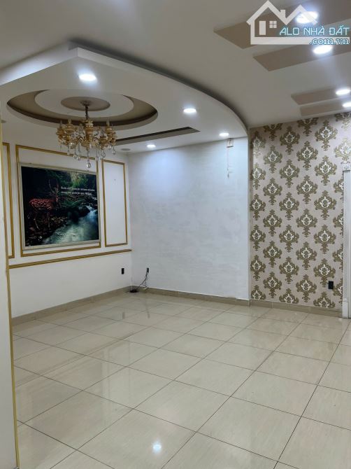 Bán nhá 1 trệt 5 lầu mặt tiền Huỳnh Văn Lũy, Quang Vinh, Biên Hòa, 75m2, giá 10 tỷ 600.