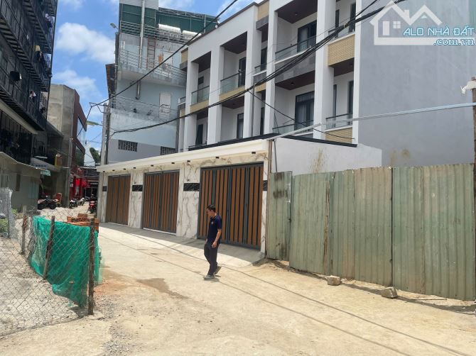 ĐẤT HẺM ĐOÀN TRẦN NGHIỆP GẦN ĐH NHA TRANG, 105M2, NGANG 5M, GIÁ CHỈ 4 TỶ 830