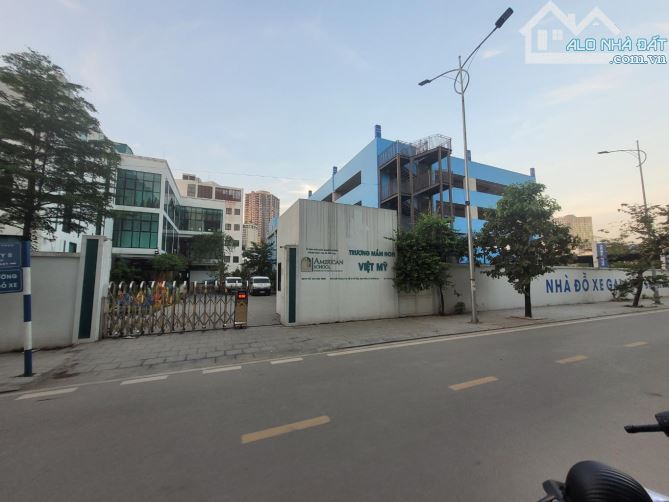 Bán gấp! Vạn Phúc, Hà Đông, đất 48m2, MT 4m, ô tô tránh, vỉa hè, 2 thoáng, nhỉnh 13 tỷ