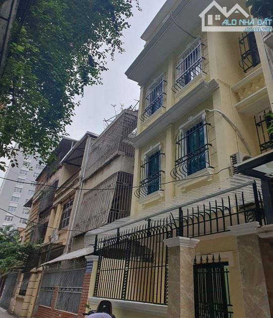 Cho thuê nhà mặt ngõ 1 phố Trần Quốc Hoàn - Cầu Giấy. Diện tích 70M x 4 Tầng mặt tiền 6M