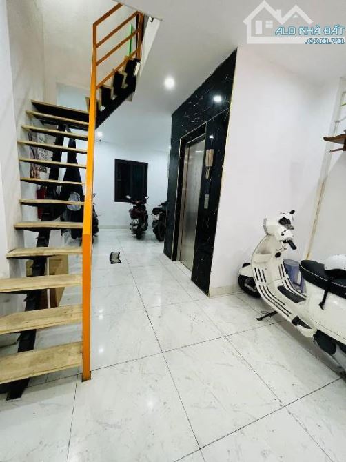 Bán CCMN Lê quang đạo nam từ liêm, 7 tầng thang máy, 10 ngủ kk chỉ 6,5 tỷ