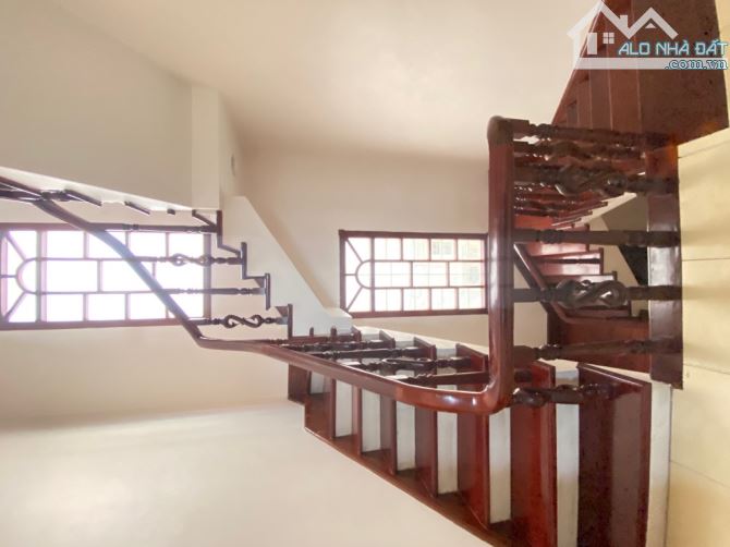 NGUYỄN CHÍ THANH- 95m2 – 15.5 tỷ -NHÀ CHỦ TỰ XÂY TÂM HUYẾT - Ô CHỜ THANG MÁY - Ở CỰC LỘC