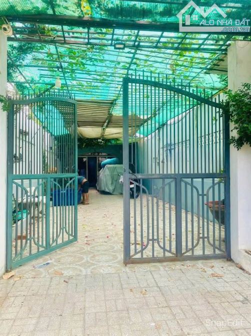 490 Triệu sang tên luôn căn nhà cấp 4 5x41m, ngay Chợ Trảng Bàng, Tây Ninh