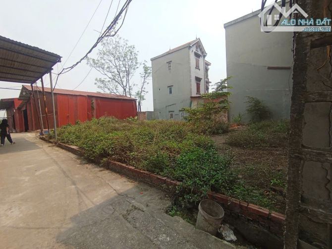 BÁN 2 LÔ VỊ TRÍ ĐẮC ĐỊA- Xã LONG CHÂU - HUYỆN YÊN PHONG - BẮC NINH. Giá 1.46 tỷ