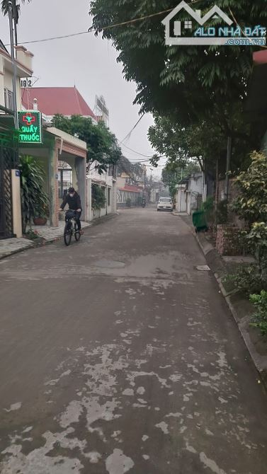 Bán lô đất mặt đường Trương Văn Lực, Mỹ Tranh, Nam Sơn giá có 2,x tỷ
