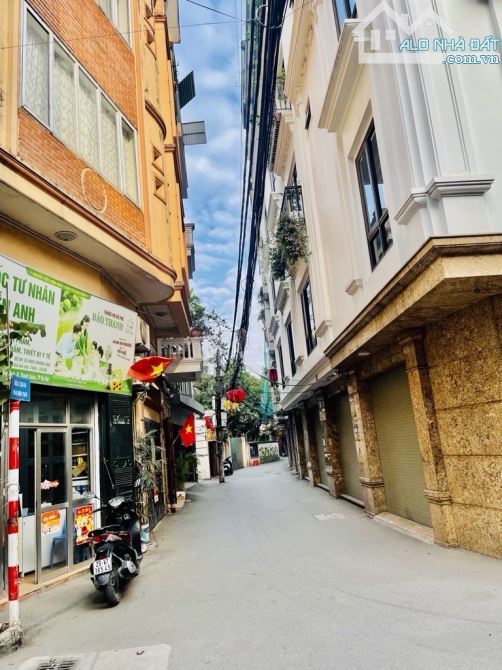 Bán nhà đẹp 4 tầng x 45m2, ngõ ô tô tránh, thông các ngả đường Bùi Xương Trạch