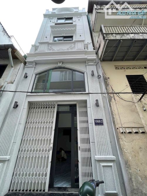 Nhà hẻm 55 Trần Hưng Đạo P6 Q5, DT 3,8m x 19m, trệt lửng 2 lầu sân thượng giá 15,5 tỷ T.L