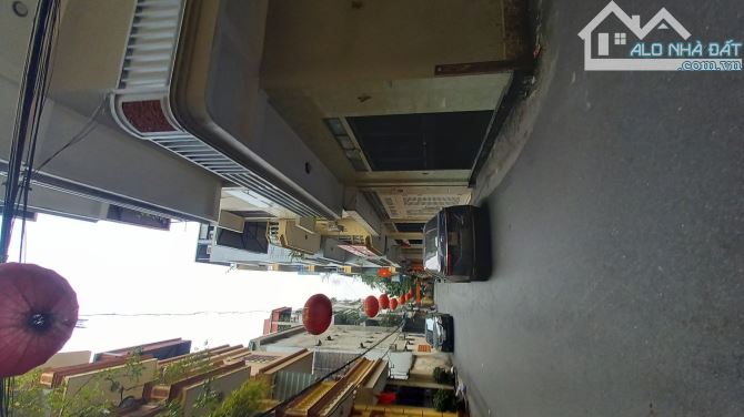 Bán nhà Phan Đình Giót, Hà Đông kinh doanh, ô tô tránh, 70m2, mặt tiền 4,6m, giá 14,6 tỷ.