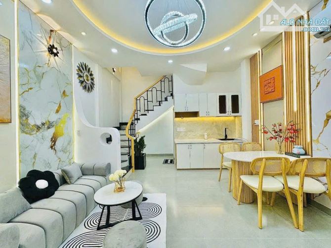 HẺM 5M- THÍCH QUẢNG ĐỨC - PHÚ NHUẬN - 3 TẦNG - 30M2 - CHỈ HƠN 5 TỶ