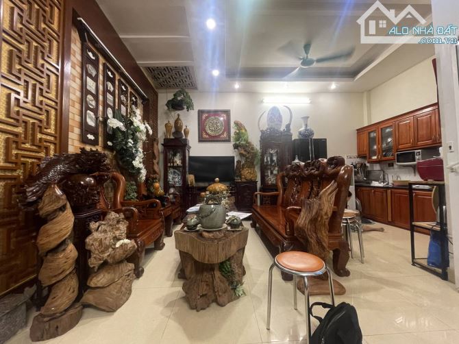 Bán nhà như bán đất đường Vũ Trọng Phụng, Thanh Xuân, phù hợp nhiều mô hình đầu tư.