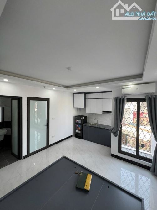 Chủ cần bán gấp. CCMN mới siêu đẹp , trung tâm Đống Đa, 60m 8 tầng doanh thu 80tr/ tháng.