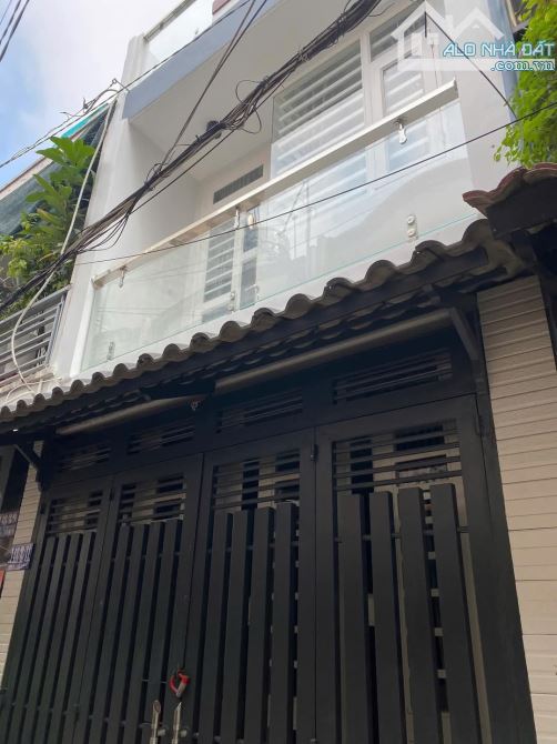4 tỷ 250 bán nhà vị trí cực đẹp phường 16 gò vấp