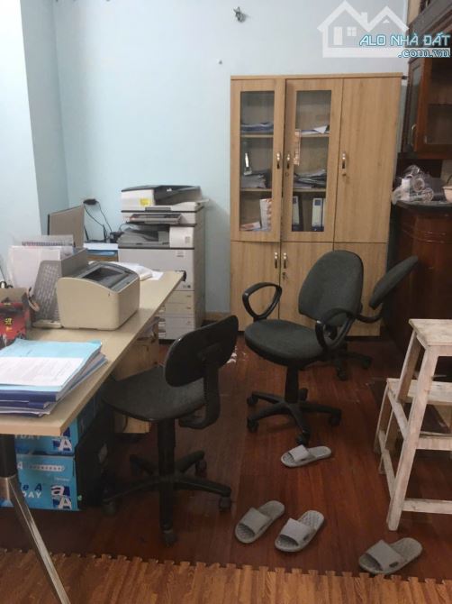 Cho thuê căn hộ chung cư C5 Mỹ Đình, 80m2 2 ngủ đồ cơ bản 10 triệu