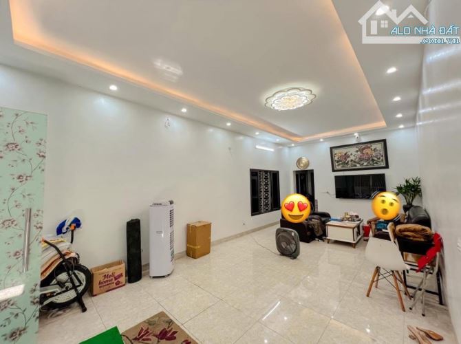 BÁN NHÀ PHỐ KHƯƠNG TRUNG 95m2 - 4T - MT 4.5m - 18.5 TỶ - LÔ GÓC - Ô TÔ TRÁNH - KINH DOANH