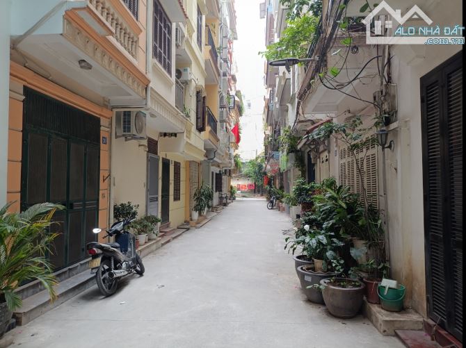 Bán nhà phân lô ngã tư Huỳnh Thúc Kháng - Nguyễn Chí Thanh.