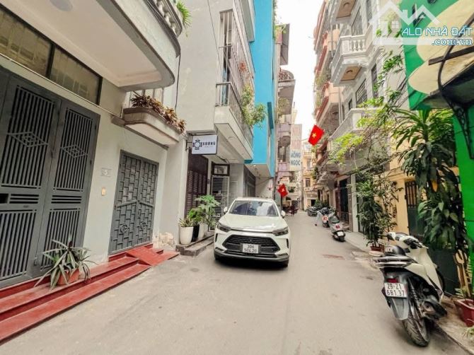 Bán nhà Vương Thừa Vũ ô tô vào nhà kinh doanh Văn Phòng 50 m 16 tỷ