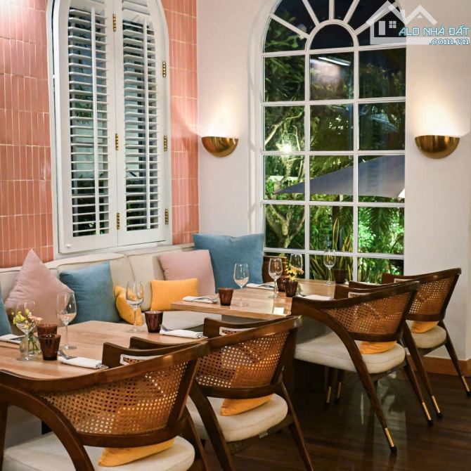 Cho thuê MBKD 750m2 Siêu Vị Trí MT Nguyễn Văn Hưởng, P. Thảo Điền, Q.2 - Giá: 8000$