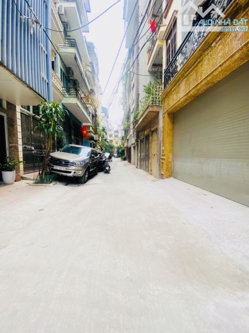 PHÂN LÔ Ô TÔ TRÁNH - VỈA HÈ KIM ĐỒNG - GARA - DT 62M x 5 TẦNG, THANG MÁY. GIÁ 22.35 TỶ