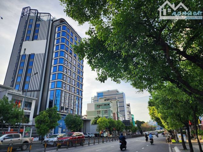 Chuyển nhượng quỹ đất 2000m2 mặt tiền Nguyễn Chí Thanh - XD 2 Hầm 12 Tầng - 470 tỷ
