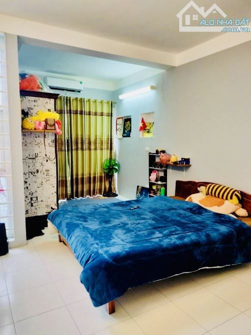 Bán Nhà Phố Ngọc Lâm - 3 Mặt Thoáng - Đầu Tư - Kinh Doanh Dòng $ - Gần Ô Tô