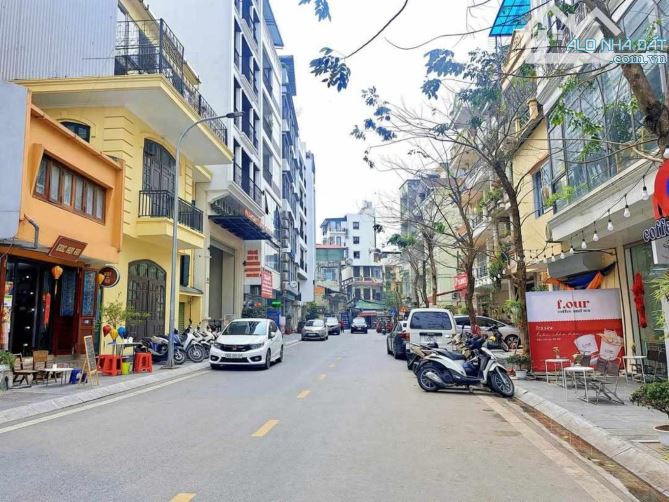 VÕNG THỊ TÂY HỒ - TOÀ APARTMENT 9 TẦNG BỀ THẾ - DIỆN TÍCH LỚN - MẶT TIỀN RỘNG - 2 THOÁNG.