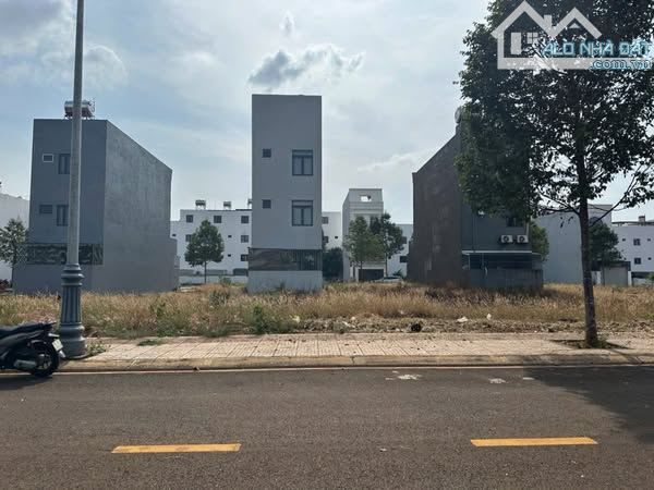 02 LÔ LIỀN KÊ -LK5 ÂN PHÚ, ĐỐI DIỆN HOA VIÊN, KGOONG LỖI, H: ĐÔNG, GIÁ: 3,1 TỈ/LÔ