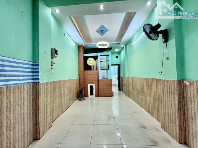Bán Nhà 3 Tầng- 4PN Đường Phan Văn Trị P12 Bình Thạnh: Nhỉnh 5 tỷTL