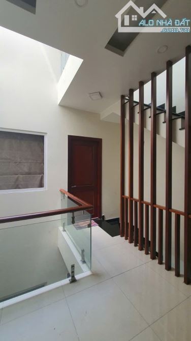Quận 6, Mặt tiền kinh doanh, nhà mới đẹp 5 tầng, 76m2, khu dân cư BÌnh Phú