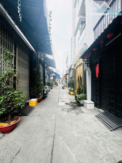 Gò Dầu Tân Phú 64m2 C4 giá chỉ 4.x tỷ