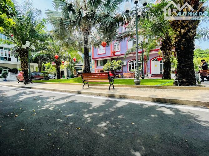 Bán nhà khu biệt thự 357A Nguyễn Trọng tuyếnDt: 5x20m— 3 tầng —Giá 25 tỷ