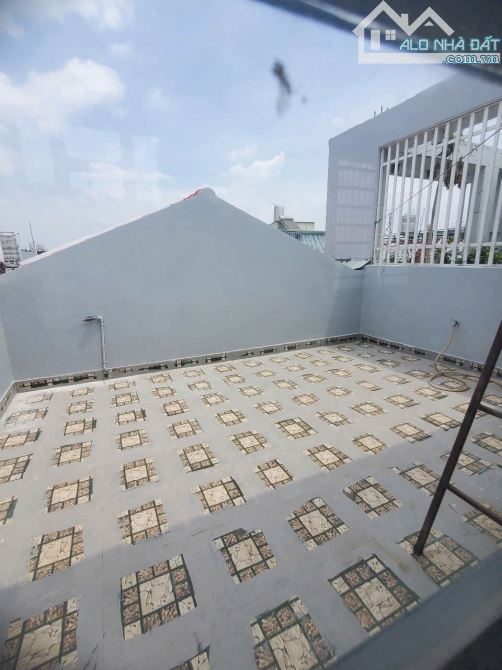 1 căn duy nhất hẻm 6m Đào Tông Nguyên, Nhà Bè, DT 5x10,5m, 3 lầu. Giá chỉ 5,1 tỳ - 10