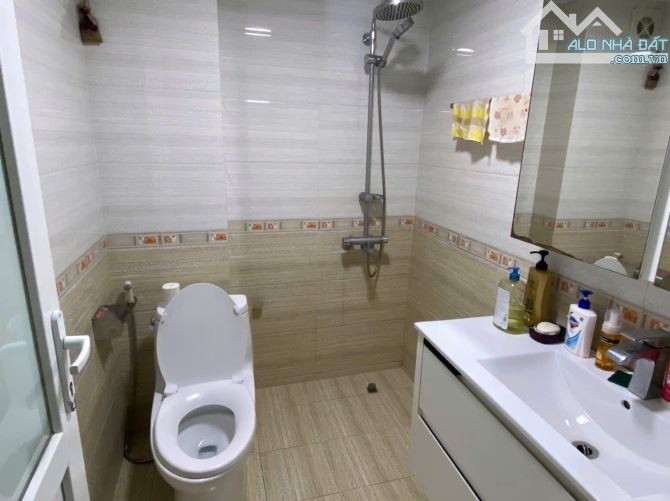 Mặt phố Nguyễn Trãi, 2 thoáng, KD sầm uất. 38m2 x 5 tầng, MT 3.5m. Chỉ 15 tỷ! - 10