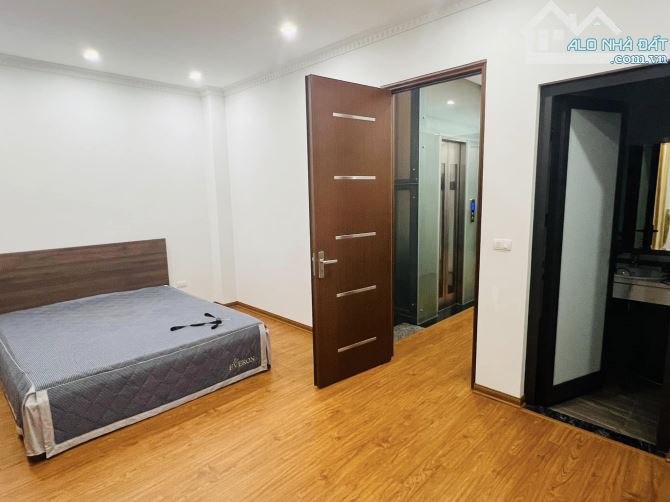 Nhà đẹp ở luôn Hoàng Quốc Việt Cầu Giấy. Sổ A4 68m, 6 tầng 6 ngủ MT6m Giá 22 tỷ Ngỗ ô tô - 11