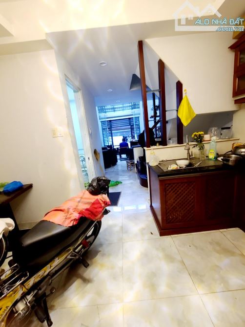 BÁN NHÀ MẶT TIỀN KINH DOANH ĐỈNH - KHU VIP TÊN LỬA GIÁP QUẬN 6  Giá: Chỉ 7.xx - 1