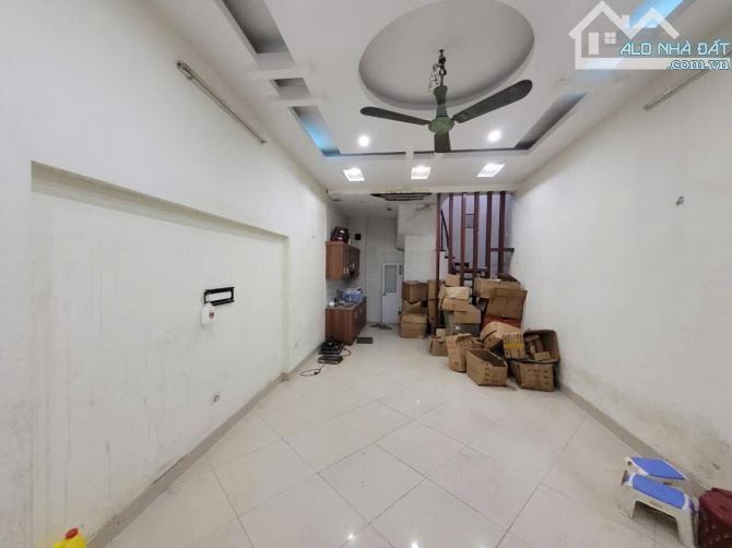CỰC HIẾM- GẦN PHỐ- TRẦN KHÁT CHÂN-HAI BÀ TRƯNG- 60 M X 4T, GI.Á NGÃ CÂY - 1