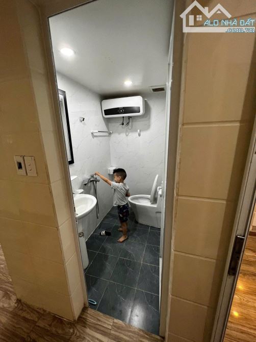 Cho thuê nhà 3,5 tầng mặt đường tuyến 2 Lê Hồng Phong ( lô 9 mở rộng) - 1