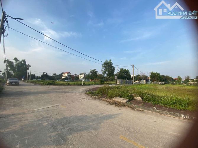 Cần bán lô đất đấu giá Đồng Bưởi, Sen Phương, Phúc Thọ.199,2m Lô góc 2 mặt tiền, đường 9m - 1