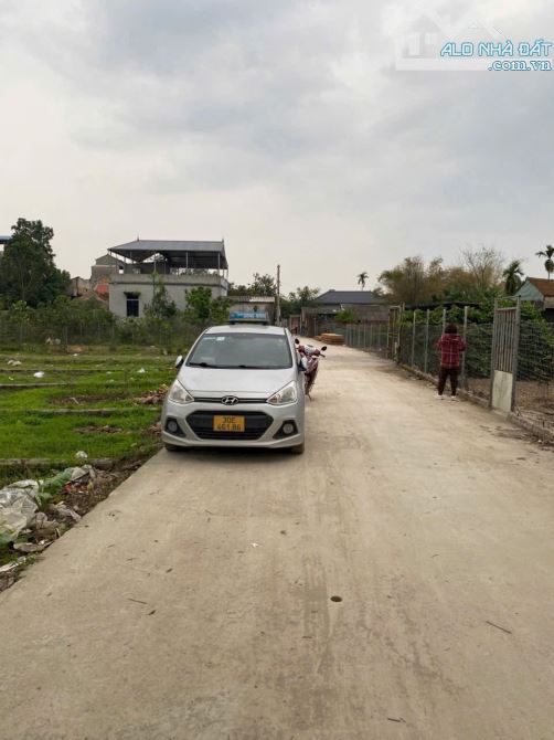 MẢNH ĐẤT ĐỖ ĐỘNG THANH OAI 327M MT 19.5m GIÁ 39TR/m ĐƯỜNG OTO THÔNG CHIA 4 LÔ HỢP LÝ RẺ NG - 1