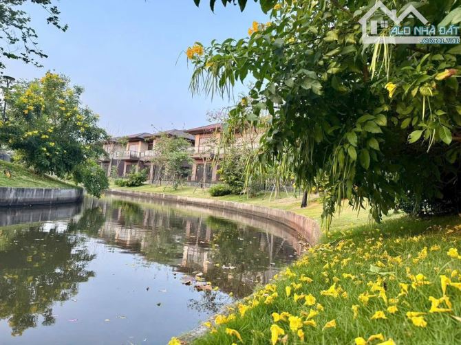 Biệt thự rẻ hơn đất nền, người Sài Gòn chưa biết nhưng các nhà đầu tư HN đang gom tất tay - 1