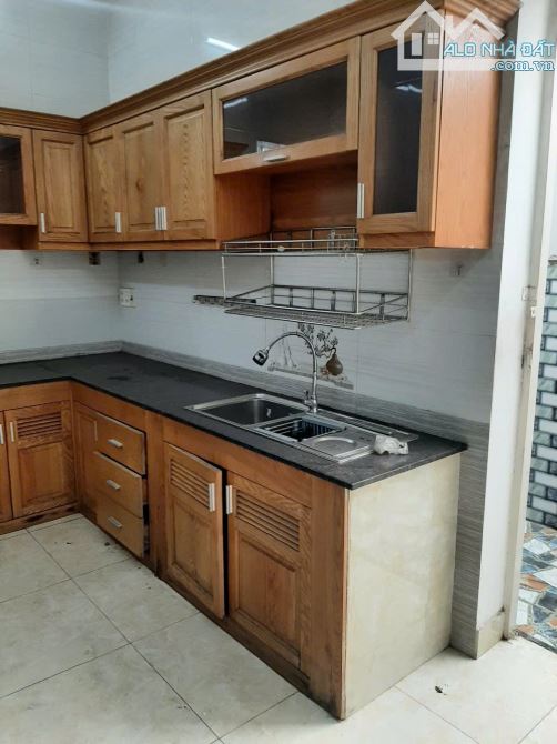 Nhà Trệt Diện tích 4,5x15m 1 Phòng đường 18 Nguyễn Thị Định Giá 15 Triệu - 1